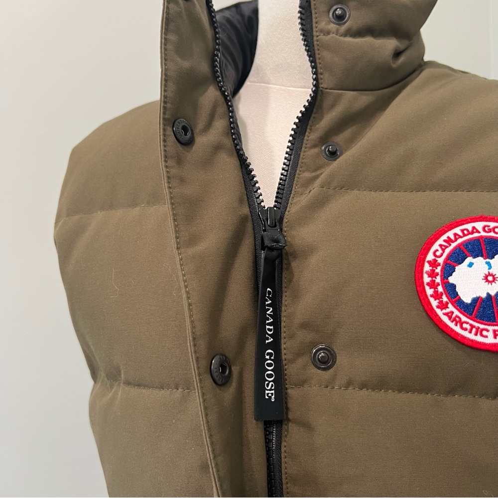 CANADA GOOSE Freestyle Olive Green Puffer Vest - Picture 4 of 8